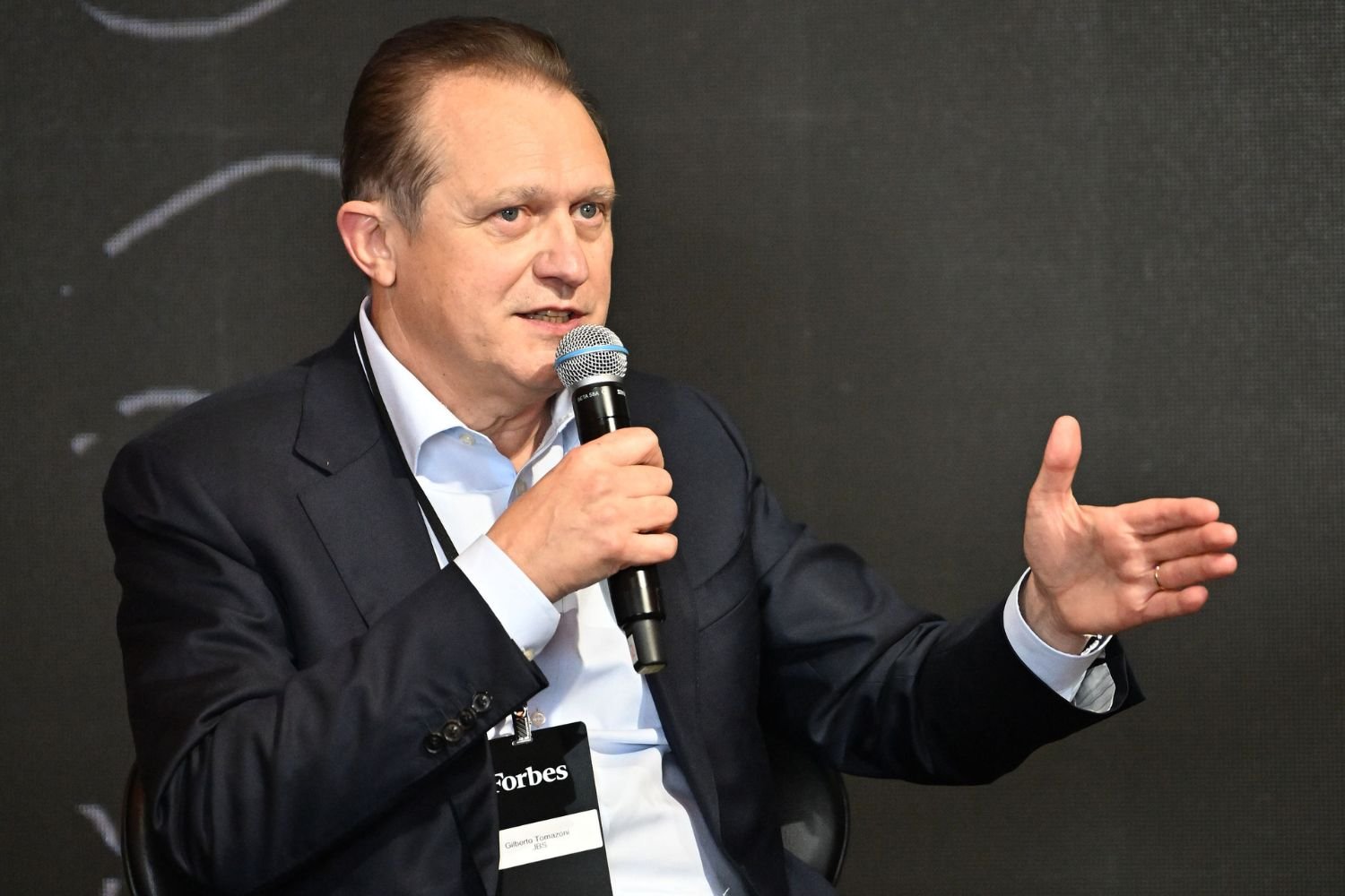 JBS anuncia Wesley Batista Filho como CEO global a partir de 2027, com volta da família